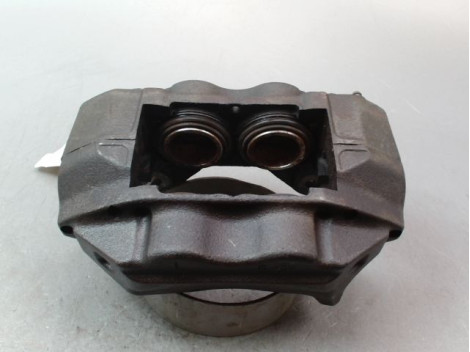 ETRIER DE FREIN AVANT GAUCHE TOYOTA LANDCRUISER BREAK III Phase 2 (J90) 1999-2003