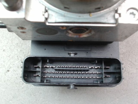UNITE HYDRAULIQUE ABS OPEL CORSA 2010-