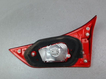 FEU ARRIERE INTERIEUR GAUCHE TOYOTA AURIS 2010-