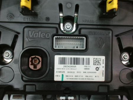 ECRAN GPS RENAULT CAPTUR
