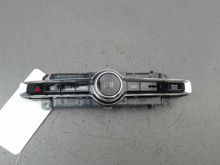 BOUTON DE WARNING VOLVO XC40