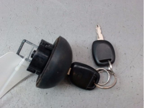 BOUCHON RESERVOIR A CARBURANT RENAULT CLIO CAMPUS II Phase 1 2006-2009