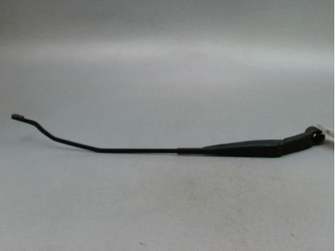 BRAS ESSUIE-GLACE AVANT DROIT HYUNDAI I 20 2009-