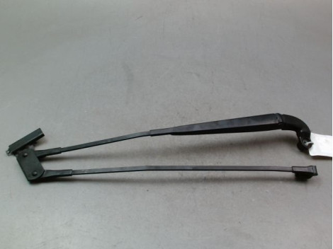 BRAS ESSUIE-GLACE AVANT TOYOTA AYGO 5P