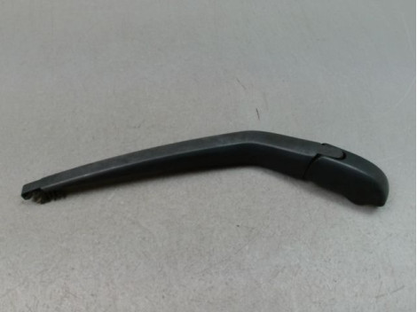 BRAS ESSUIE-GLACE ARRIERE TOYOTA YARIS 2005-