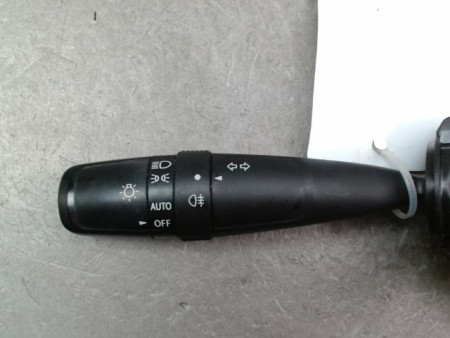 COMMANDE ECLAIRAGE SUZUKI SWIFT III 2005-2011