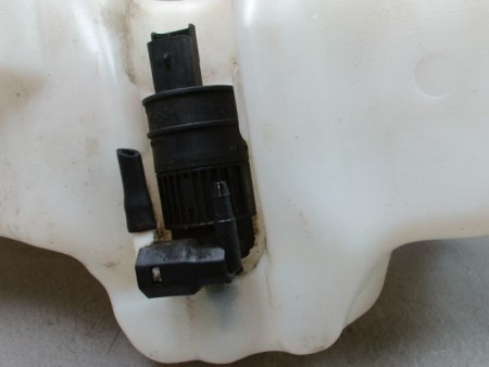 RESERVOIR LAVE-GLACE AVANT RENAULT CLIO II Phase 2 2001-2006