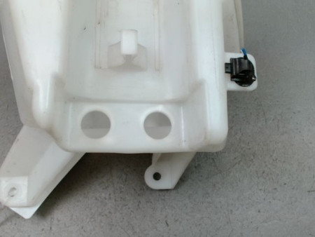 RESERVOIR LAVE-GLACE AVANT TOYOTA YARIS 2005-