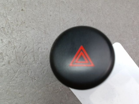BOUTON DE WARNING NISSAN JUKE Phase 1 2010-...