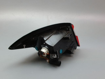 FEU ARRIERE DROIT FORD FIESTA 2010-