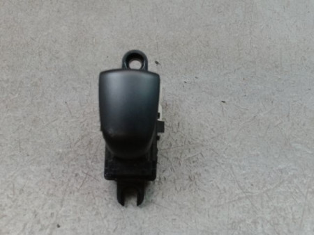COMMANDE LEVE-GLACE PORTE ARD NISSAN QASHQAI BREAK II Phase 1 2014-...