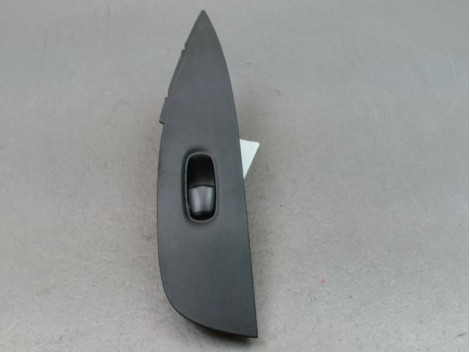 COMMANDE LEVE-GLACE PORTE AVD NISSAN X - TRAIL 2004-