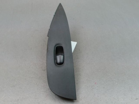 COMMANDE LEVE-GLACE PORTE AVD NISSAN X - TRAIL 2004-