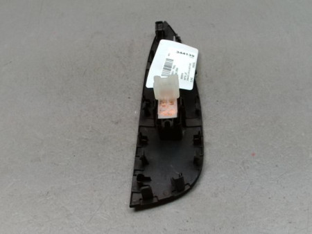 COMMANDE LEVE-GLACE PORTE AVD NISSAN X - TRAIL 2004-