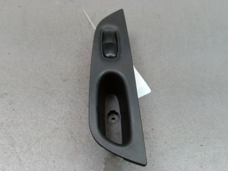 COMMANDE LEVE-GLACE PORTE ARD NISSAN X - TRAIL 2004-