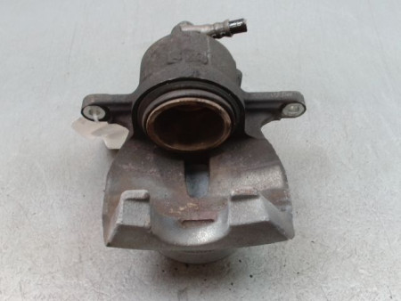 ETRIER DE FREIN AVANT DROIT TOYOTA AURIS 2010-