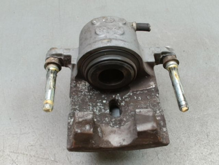 ETRIER DE FREIN AVANT DROIT TOYOTA PRIUS 2004-