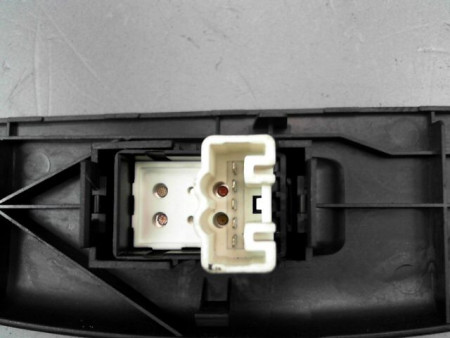 COMMANDE LEVE-GLACE PORTE AVD TOYOTA YARIS I Phase 2 2003-2005