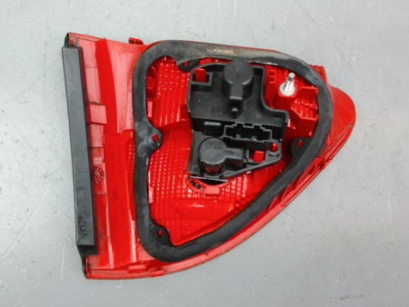 FEU ARRIERE INTERIEUR DROIT SEAT EXEO