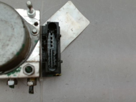 UNITE HYDRAULIQUE ABS DACIA SANDERO I 2008-2012