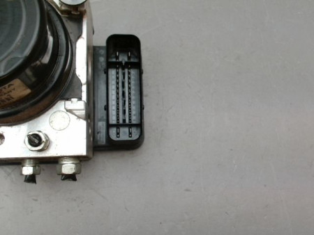 UNITE HYDRAULIQUE ABS TOYOTA YARIS 2005-