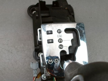 SELECTEUR DE VITESSE PEUGEOT 2008 Phase 1 2013-... 1.2 THP 110 / PureTech 110