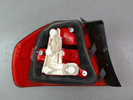 FEU ARRIERE DROIT BMW SERIE 3 BERL. V Phase 1 (E90) 2005-2008