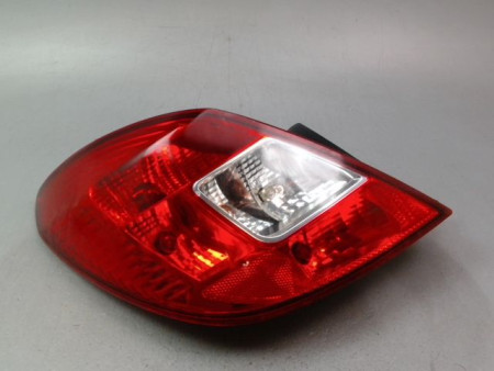 FEU ARRIERE GAUCHE  OPEL CORSA IV Phase 2 (D) 2011-...
