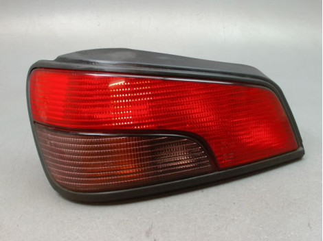 FEU ARRIERE GAUCHE  PEUGEOT 306 Phase 1 1993-1997