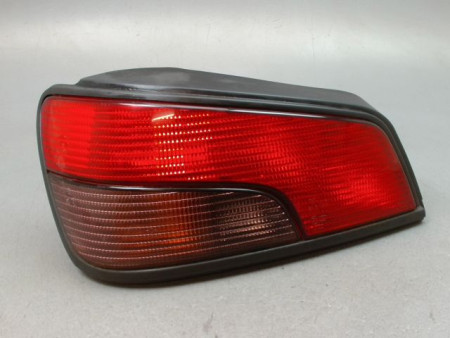 FEU ARRIERE GAUCHE  PEUGEOT 306 Phase 1 1993-1997