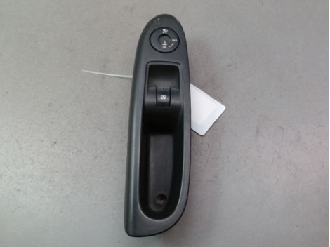 COMMANDE LEVE-GLACE PORTE AVD RENAULT CLIO II Phase 2 2001-2006