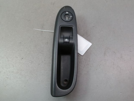 COMMANDE LEVE-GLACE PORTE AVD RENAULT CLIO II Phase 2 2001-2006