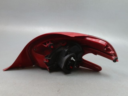 FEU ARRIERE GAUCHE  PEUGEOT 208 Phase 1 2012-...