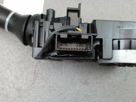 COMMANDE ECLAIRAGE TOYOTA VERSO 2010-