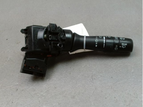 COMMANDE ESSUIE GLACE TOYOTA PRIUS 2004-