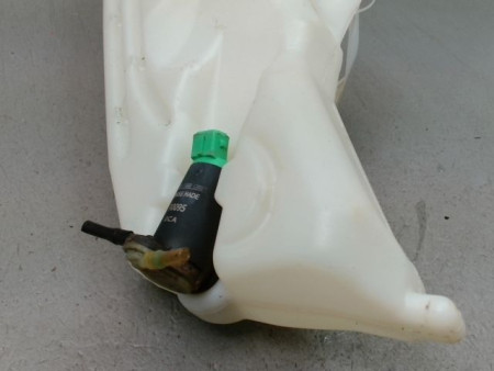 RESERVOIR LAVE-GLACE AVANT PEUGEOT 206 + 2009-2013