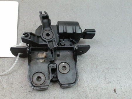 SERRURE HAYON  DACIA DUSTER BREAK Phase 1 2010-2013