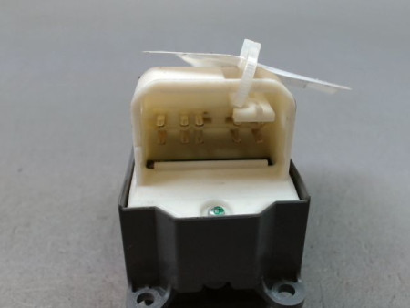 COMMANDE LEVE-GLACE PORTE AVG TOYOTA YARIS II Phase 2 2009-2011