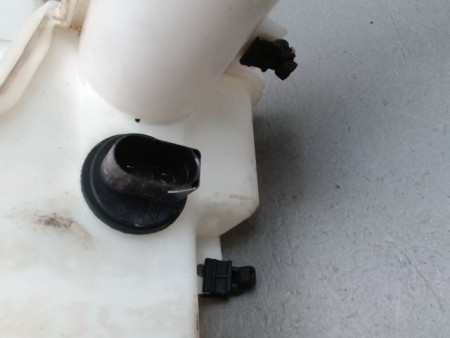 RESERVOIR LAVE-GLACE AVANT VOLKSWAGEN PASSAT BERL. V 2005-2010
