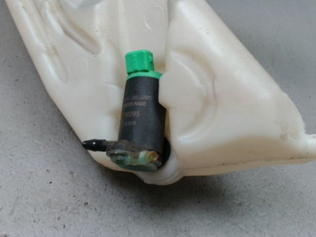 RESERVOIR LAVE-GLACE AVANT PEUGEOT 206 + 2009-2013