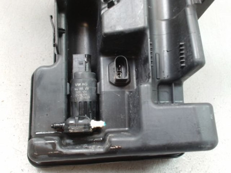 RESERVOIR LAVE-GLACE AVANT VOLKSWAGEN TIGUAN