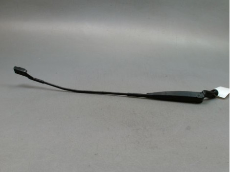 BRAS ESSUIE-GLACE AVANT DROIT FIAT 500 II Phase 1 2007-...