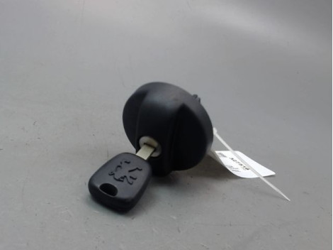 BOUCHON RESERVOIR A CARBURANT PEUGEOT 307 Phase 1 2001-2005