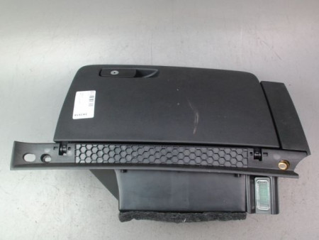 BOITE A GANTS AUDI A1