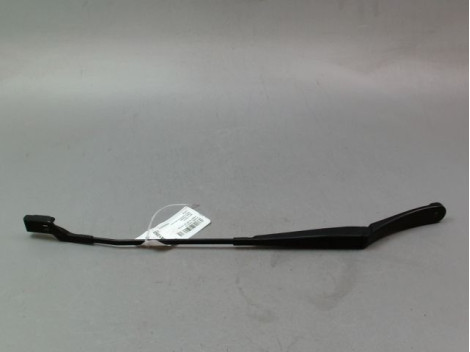 BRAS ESSUIE-GLACE AVANT GAUCHE FORD FIESTA 2010-