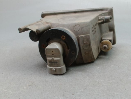 PHARE ANTIBROUILLARD AVANT GAUCHE TOYOTA RAV4 2000-
