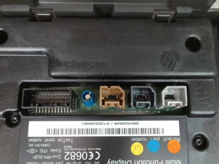 ECRAN GPS RENAULT KOLEOS BREAK 2008-...