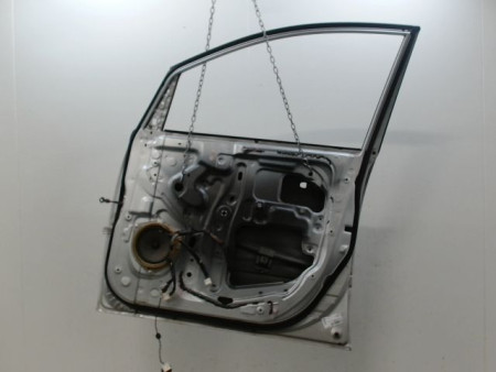 PORTE AVANT DROIT TOYOTA AVENSIS VERSO 01-03