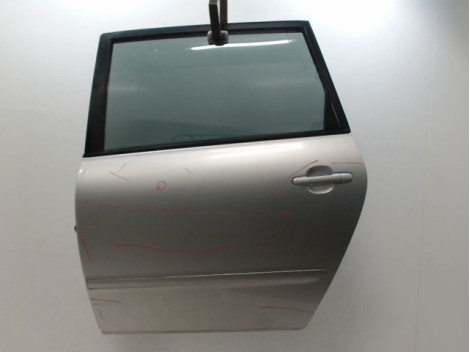 PORTE ARRIERE GAUCHE TOYOTA AVENSIS VERSO 01-03
