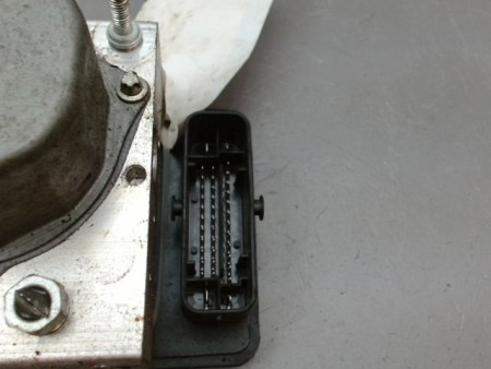 UNITE HYDRAULIQUE ABS MITSUBISHI SPACESTAR
